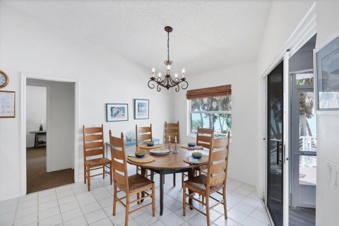 House in Englewood, Florida 3 bedrooms, 193.05 sq.m. № 1775395 - photo 25