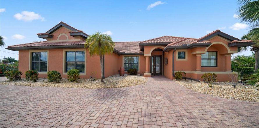 Casa en Punta Gorda, Florida 4 dormitorios, 225.38 m2 № 2150934