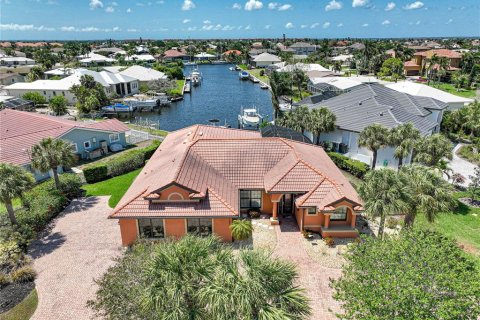 Casa en venta en Punta Gorda, Florida, 4 dormitorios, 225.38 m2 № 2150934 - foto 2