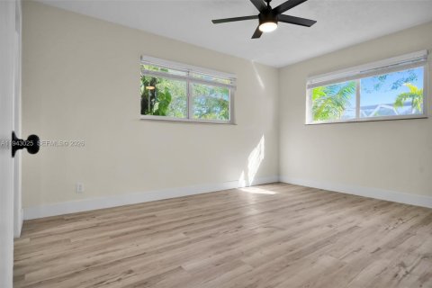 Casa en venta en Palmetto Bay, Florida, 5 dormitorios, 210.52 m2 № 2002225 - foto 19