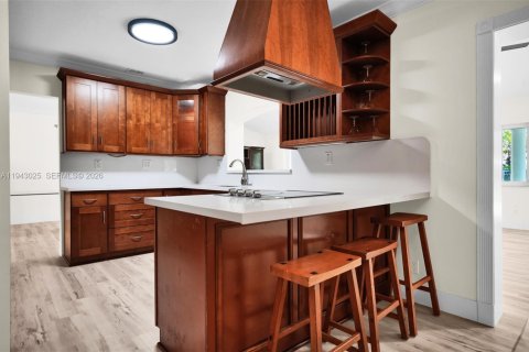 Casa en venta en Palmetto Bay, Florida, 5 dormitorios, 210.52 m2 № 2002225 - foto 9