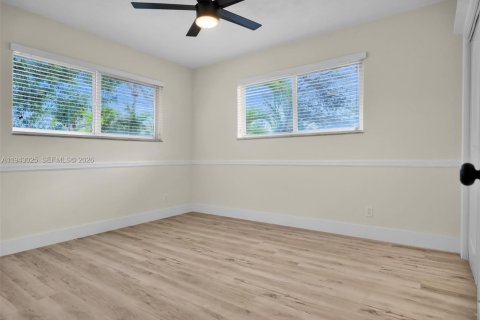 Casa en venta en Palmetto Bay, Florida, 5 dormitorios, 210.52 m2 № 2002225 - foto 22