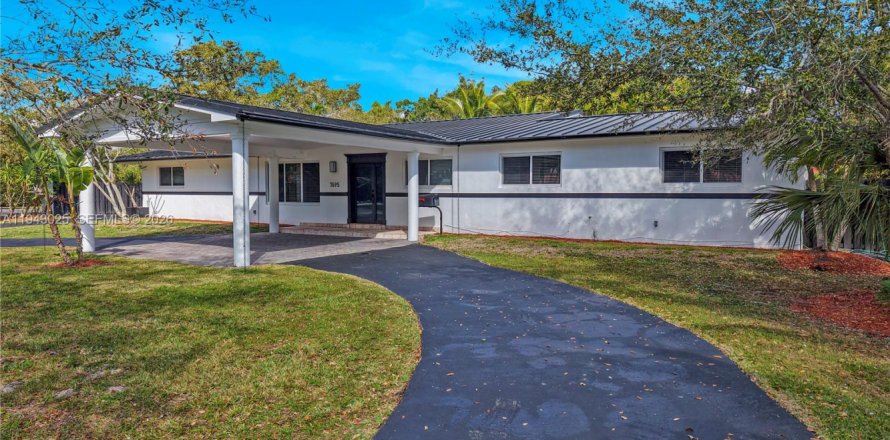 Casa en Palmetto Bay, Florida 5 dormitorios, 210.52 m2 № 2002225