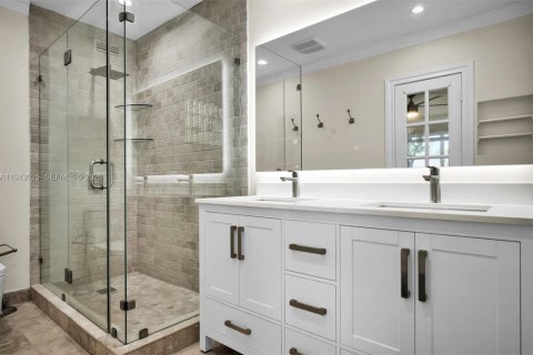 Casa en venta en Palmetto Bay, Florida, 5 dormitorios, 210.52 m2 № 2002225 - foto 20