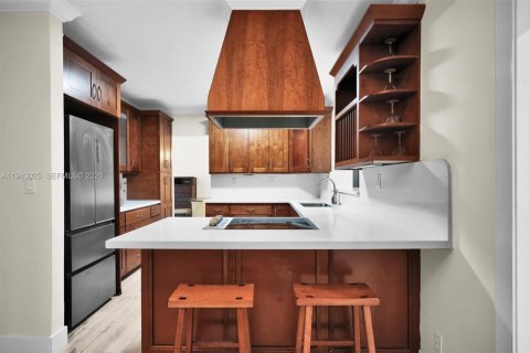 Casa en venta en Palmetto Bay, Florida, 5 dormitorios, 210.52 m2 № 2002225 - foto 11