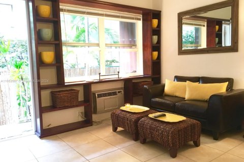 Condo in Miami Beach, Florida № 1958391 - photo 4