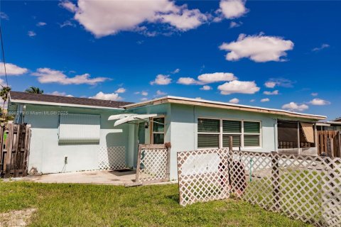 Villa ou maison à vendre à Sunrise, Floride: 2 chambres, 116.78 m2 № 1951128 - photo 29