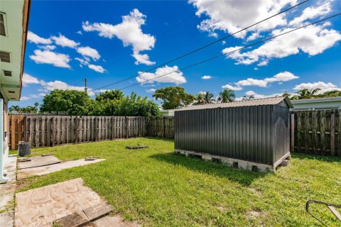 Villa ou maison à vendre à Sunrise, Floride: 2 chambres, 116.78 m2 № 1951128 - photo 30