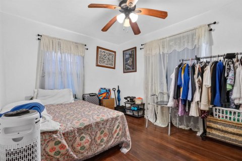 Villa ou maison à vendre à North Miami, Floride: 3 chambres, 211.45 m2 № 2431342 - photo 14