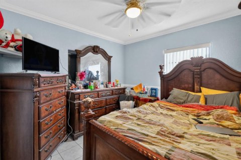 Villa ou maison à vendre à North Miami, Floride: 3 chambres, 211.45 m2 № 2431342 - photo 16