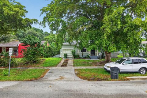 Villa ou maison à vendre à North Miami, Floride: 3 chambres, 211.45 m2 № 2431342 - photo 27