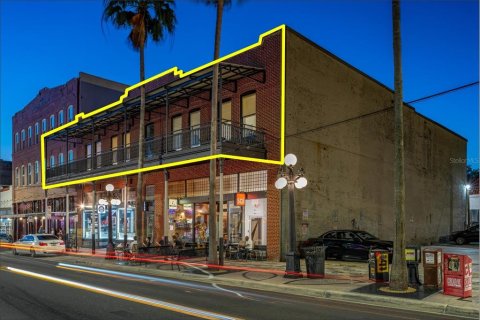 Propiedad comercial en alquiler en Tampa, Florida, 569.68 m2 № 1622051 - foto 1