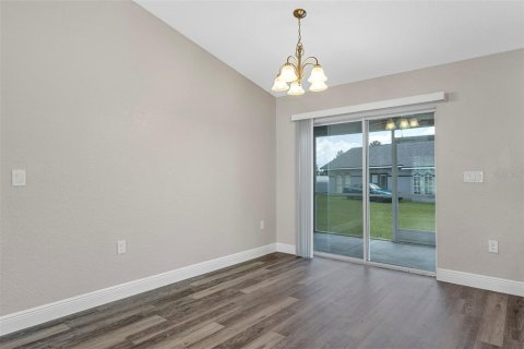 House in Ocala, Florida 3 bedrooms, 134.99 sq.m. № 2095157 - photo 12