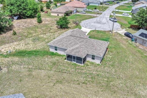 House in Ocala, Florida 3 bedrooms, 134.99 sq.m. № 2095157 - photo 2
