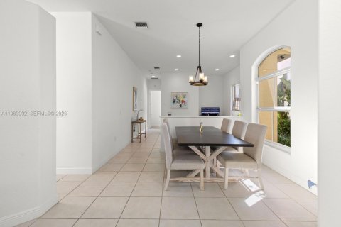 Villa ou maison à vendre à Hollywood, Floride: 3 chambres, 145.02 m2 № 2025535 - photo 18