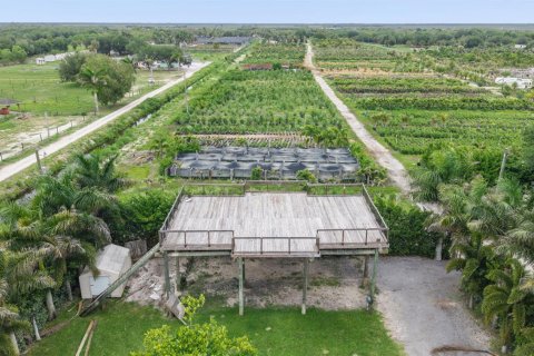 Commercial property in Loxahatchee Groves, Florida № 2249194 - photo 15