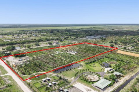 Commercial property in Loxahatchee Groves, Florida № 2249194 - photo 4