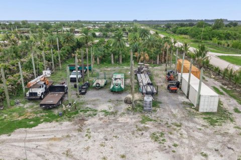 Commercial property in Loxahatchee Groves, Florida № 2249194 - photo 18
