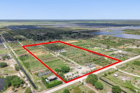 Commercial property in Loxahatchee Groves, Florida № 2249194 - photo 10