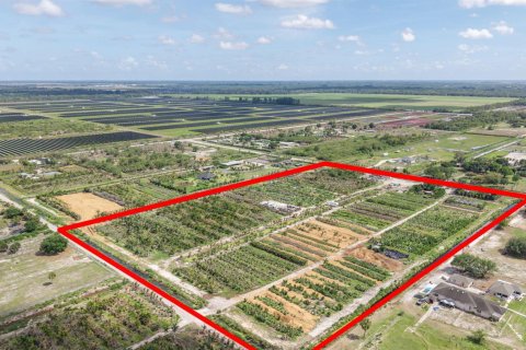 Commercial property in Loxahatchee Groves, Florida № 2249194 - photo 27