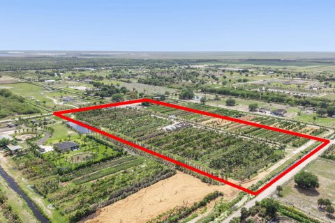 Commercial property in Loxahatchee Groves, Florida № 2249194 - photo 6