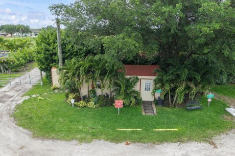 Commercial property in Loxahatchee Groves, Florida № 2249194 - photo 14