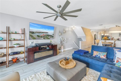 Adosado en venta en Tierra Verde, Florida, 3 dormitorios, 197.6 m2 № 2111091 - foto 8