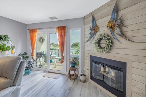Adosado en venta en Tierra Verde, Florida, 3 dormitorios, 197.6 m2 № 2111091 - foto 10