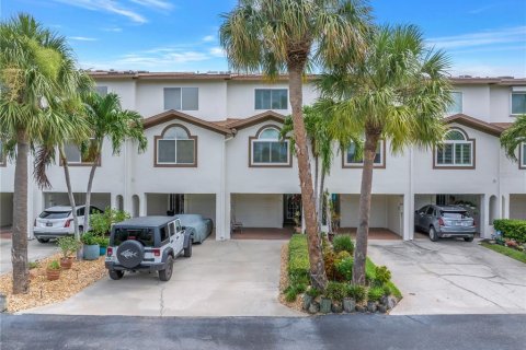 Adosado en venta en Tierra Verde, Florida, 3 dormitorios, 197.6 m2 № 2111091 - foto 22