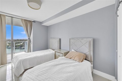 Condo in Miami Beach, Florida, 2 bedrooms  № 1888239 - photo 28