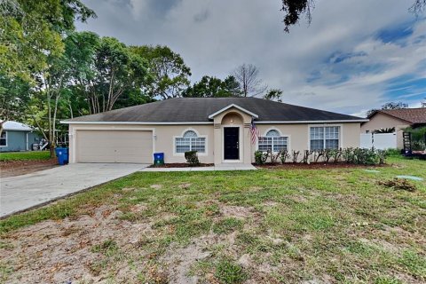 Снять в аренду виллу или дом в Спринг-Хилл, Флорида 1 комната, 189.89м2, № 1912419 - фото 1