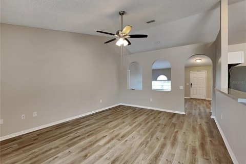 Снять в аренду виллу или дом в Спринг-Хилл, Флорида 1 комната, 189.89м2, № 1912419 - фото 5