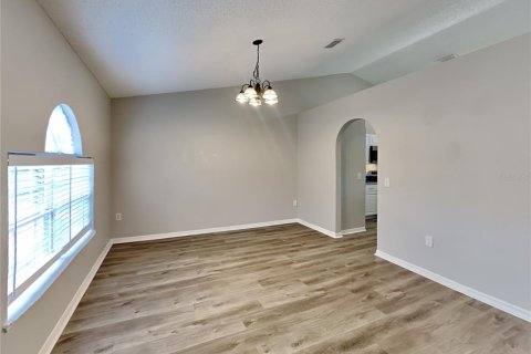 Снять в аренду виллу или дом в Спринг-Хилл, Флорида 1 комната, 189.89м2, № 1912419 - фото 6