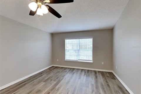 Снять в аренду виллу или дом в Спринг-Хилл, Флорида 1 комната, 189.89м2, № 1912419 - фото 10