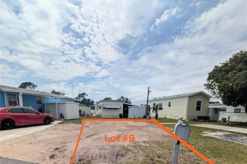 Terreno en venta en Saint Petersburg, Florida № 1720915 - foto 2