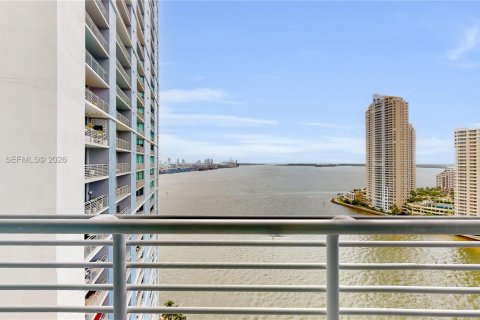 Condo in Miami, Florida, 3 bedrooms  № 2004124 - photo 24