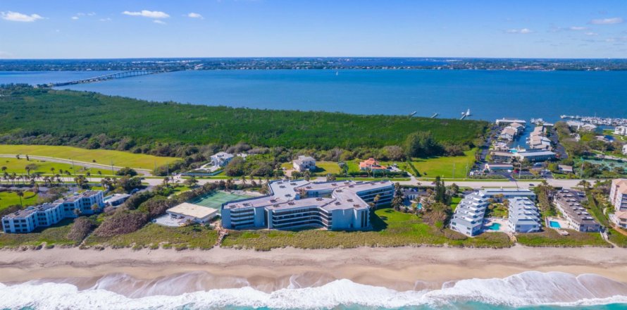 Condominio en Stuart, Florida, 2 dormitorios  № 1100827