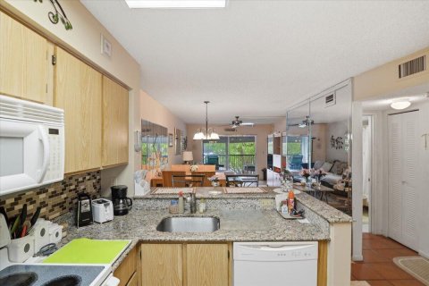 Copropriété à vendre à Pompano Beach, Floride: 2 chambres, 76.64 m2 № 2146002 - photo 7