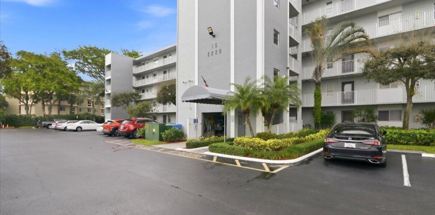 Condo à Pompano Beach, Floride, 2 chambres № 2146002
