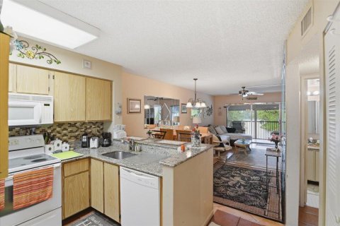 Copropriété à vendre à Pompano Beach, Floride: 2 chambres, 76.64 m2 № 2146002 - photo 6