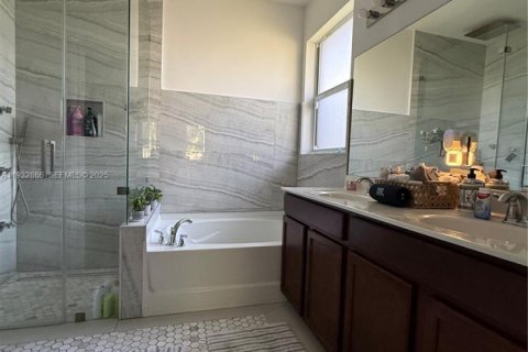 Casa en venta en Homestead, Florida, 4 dormitorios, 174.38 m2 № 1992004 - foto 6