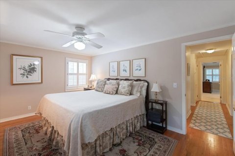House in Tampa, Florida 3 bedrooms, 306.58 sq.m. № 1349507 - photo 24