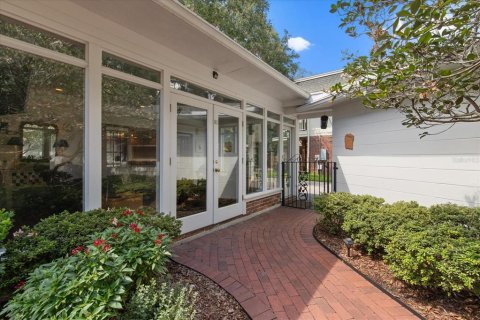 House in Tampa, Florida 3 bedrooms, 306.58 sq.m. № 1349507 - photo 26