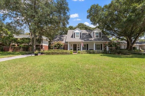 House in Tampa, Florida 3 bedrooms, 306.58 sq.m. № 1349507 - photo 2