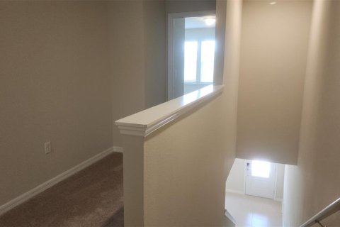 Townhouse in Winter Garden, Florida 4 bedrooms, 164.44 sq.m. № 1835927 - photo 17