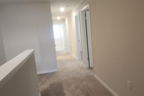 Townhouse in Winter Garden, Florida 4 bedrooms, 164.44 sq.m. № 1835927 - photo 18