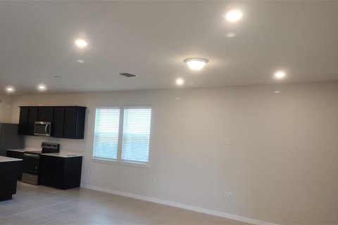 Townhouse in Winter Garden, Florida 4 bedrooms, 164.44 sq.m. № 1835927 - photo 30