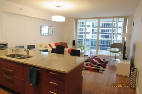 Condominio en alquiler en Hallandale Beach, Florida, 1 dormitorio, 78.41 m2 № 2085635 - foto 11