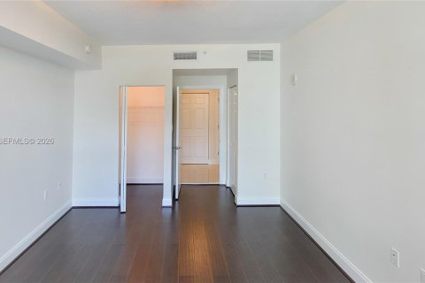 Copropriété à louer à Hollywood, Floride: 2 chambres, 112.41 m2 № 2084843 - photo 19