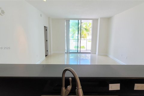 Copropriété à louer à Hollywood, Floride: 2 chambres, 112.41 m2 № 2084843 - photo 26